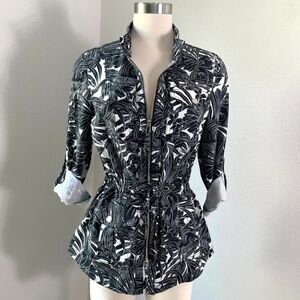 White House Black Market Waist-Slimming Jacket 🌺